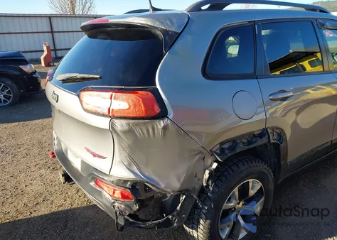 2016 Jeep Cherokee Trailhawk from USA, damaged, VIN 1C4PJMBS8GW224870